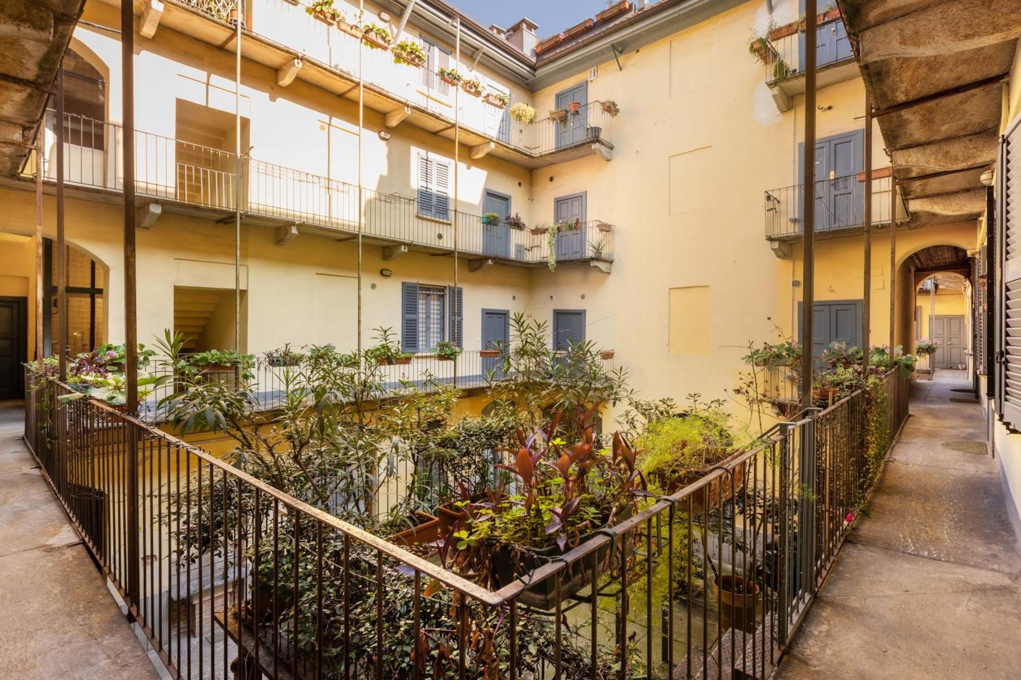 Bricks & Beams Studio In The Key Area Of Milano Exteriör bild